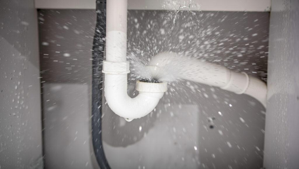 Emergency plumbing burst pipe